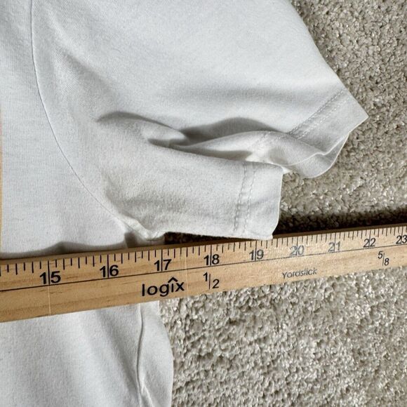 Taylor Swift Crew Neck Tee Shirt Size Small Short Sleeve White Grassy Field - Picture 8 of 9